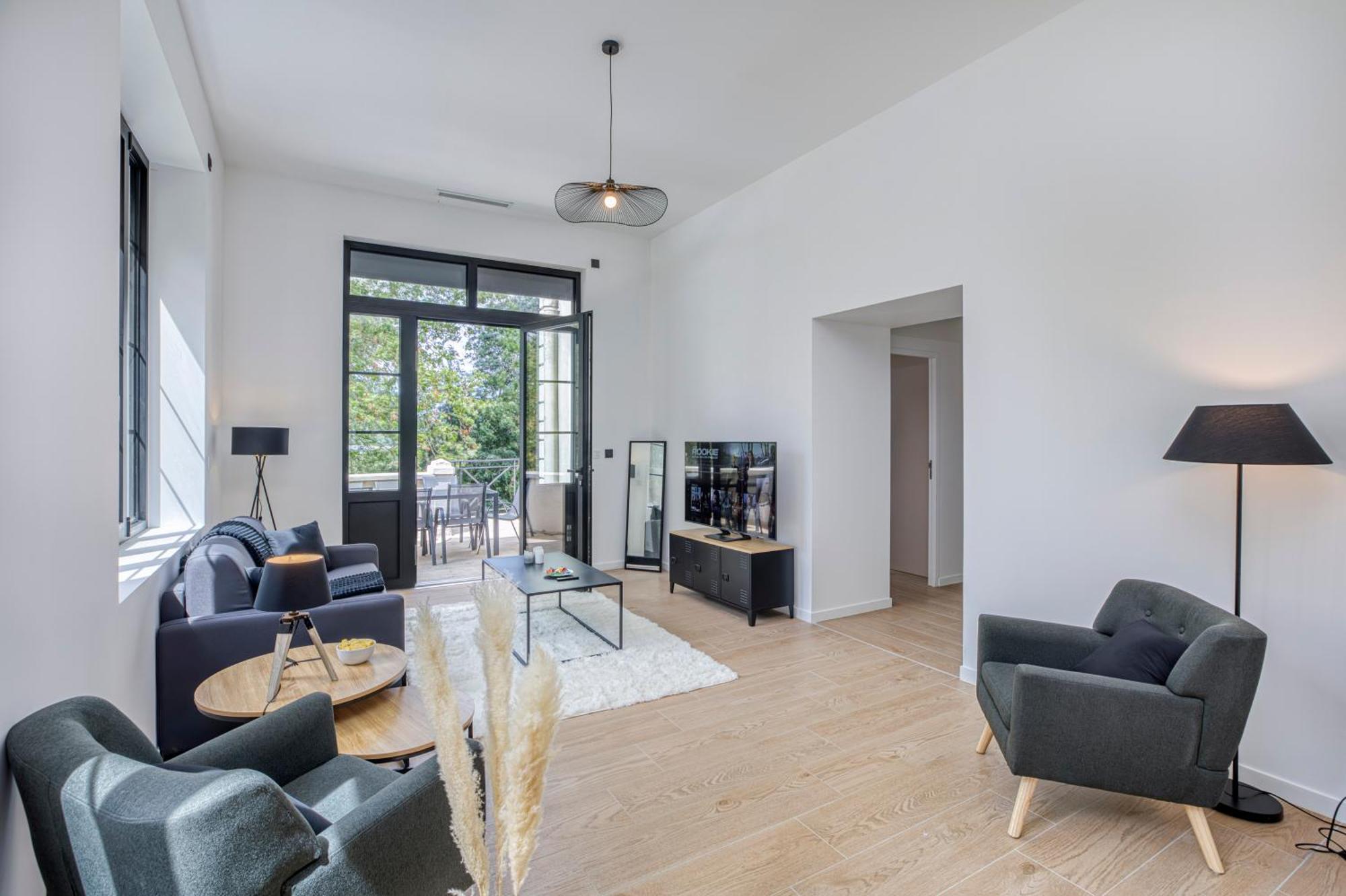 1 - Grand Appartement Spacieux Dans Un Chateau Du 17Eme Siecle, A 15Min De Lyon Vourles エクステリア 写真